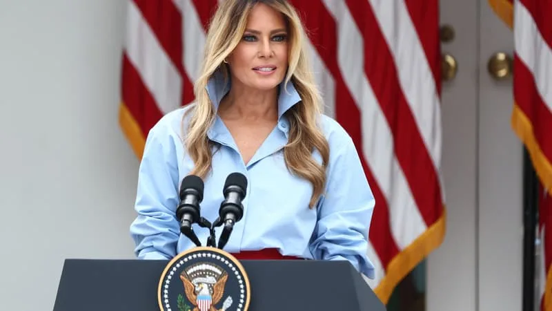 "Il paraît que je vous ai manqué": Mélania Trump de retour après un mois à l'écart du public