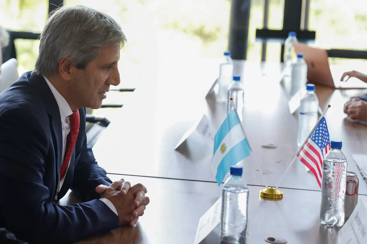 En una reunión privada en Nueva York, Caputo buscó llevar tranquilidad al JP Morgan y explicó su plan económico