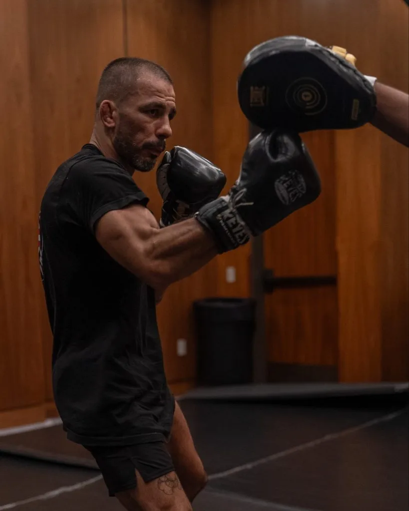 Pantoja explica confusão durante coletiva do UFC 331: “Sou dos anos 90”