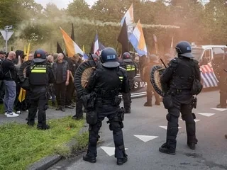 Pays-Bas : des échauffourées éclatent entre la police et des militants d’extrême droite à La Haye