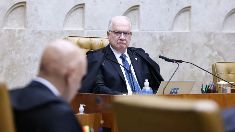 Sigilo de fonte: caso de jornalista coloca Fachin contra Moraes