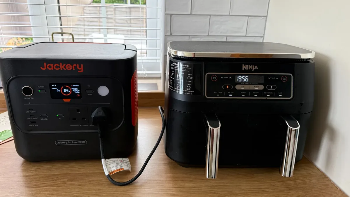 Dinner time saved and toddler meltdown avoided – my experience with the Jackery Explorer 2000 v2 power station
