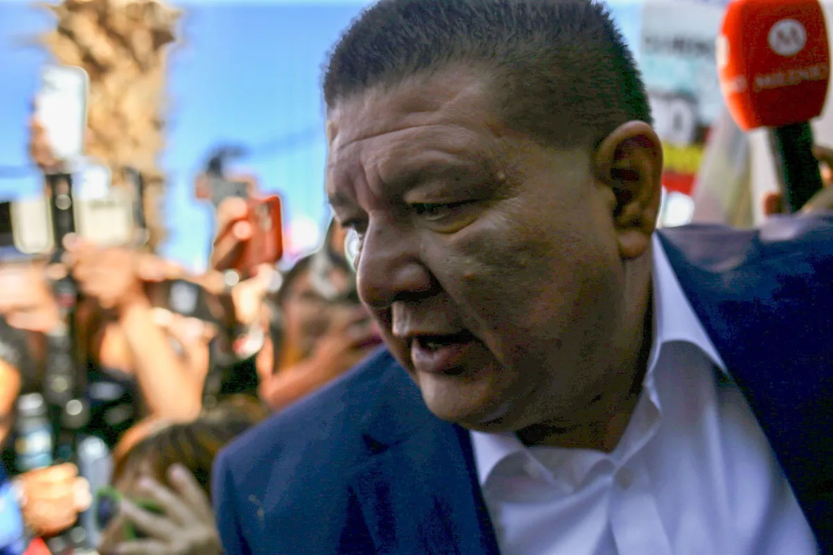 Detienen a exfiscal de Chihuahua por caso CIA; lo acusan de uso indebido de funciones