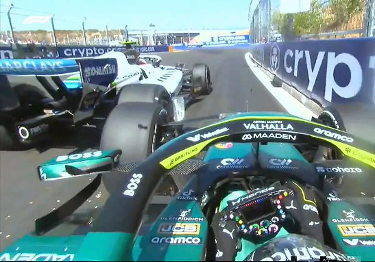 Enfado de Alonso con Sainz tras tocarse en Madring: «¡Me llevó contra el muro!»