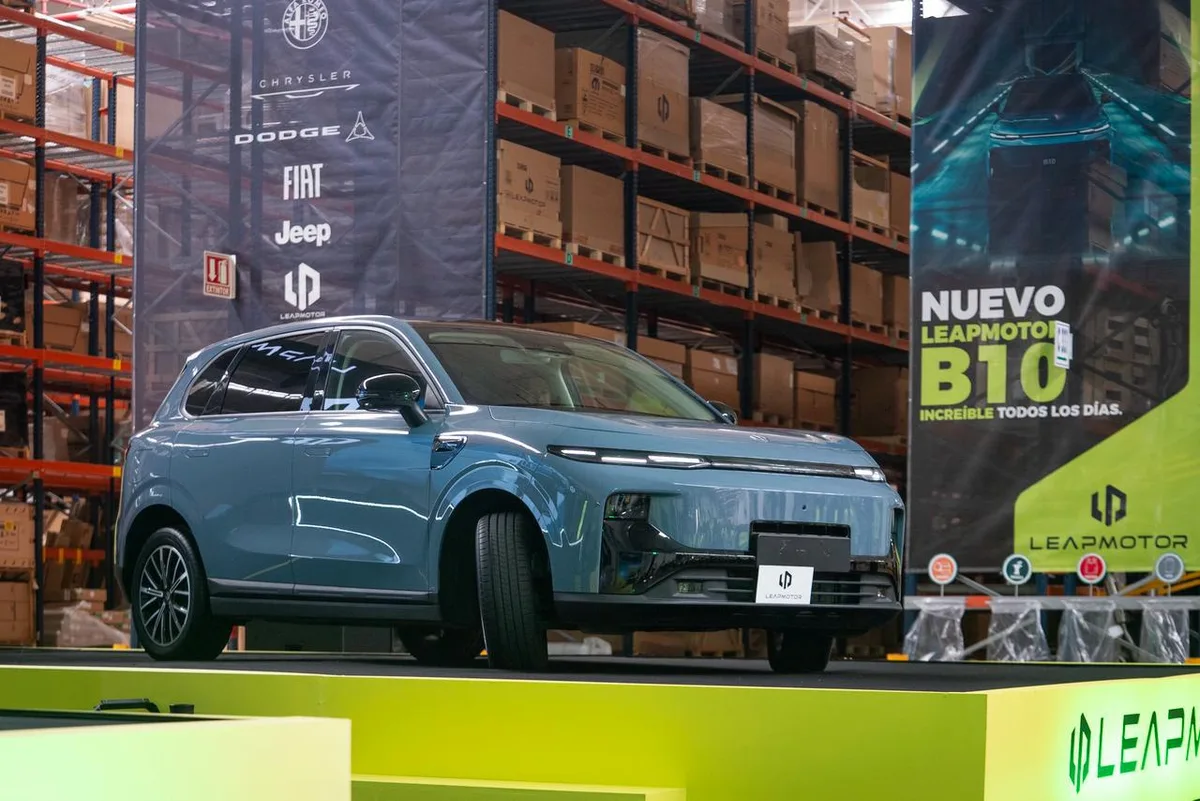 Stellantis estrena en México su primer Ultra-Híbrido con Leapmotor B10