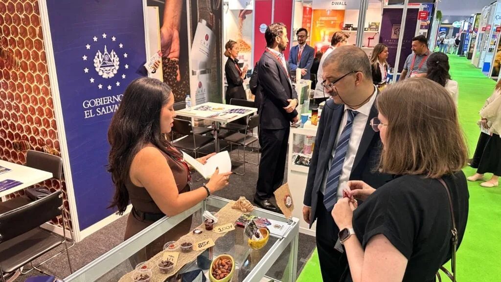 En fotos: El Salvador llevó café, cacao y licores a una feria de Estambul para abrirse paso en Eurasia