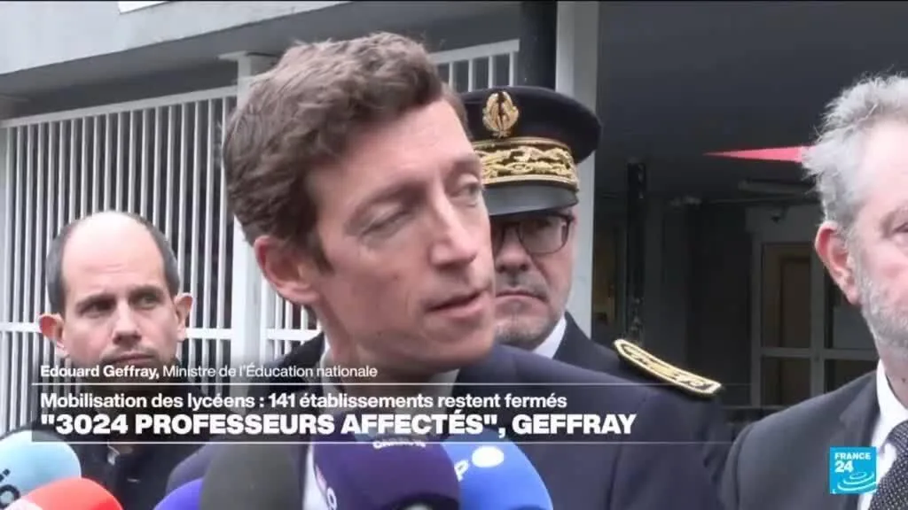 "3 024 professeurs ont vocation à être affectés" annonce Edouard Geffray
