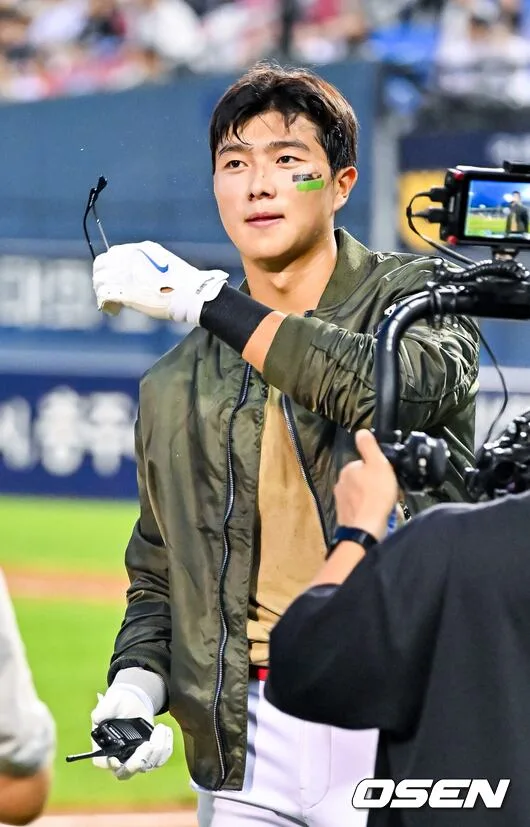 영화배우 뺨치는 KIA 루키 박종혁 설레는 첫 콜업, 이범호 열정 3루 수비 지도...활용도 질문에 "마지막 선수로 쓰지 않을까" [오!센 광주]