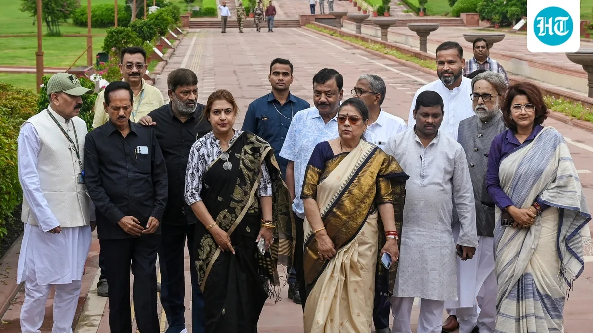 20 rebel TMC MPs get Lok Sabha secretariat’s notice on disqualification pleas