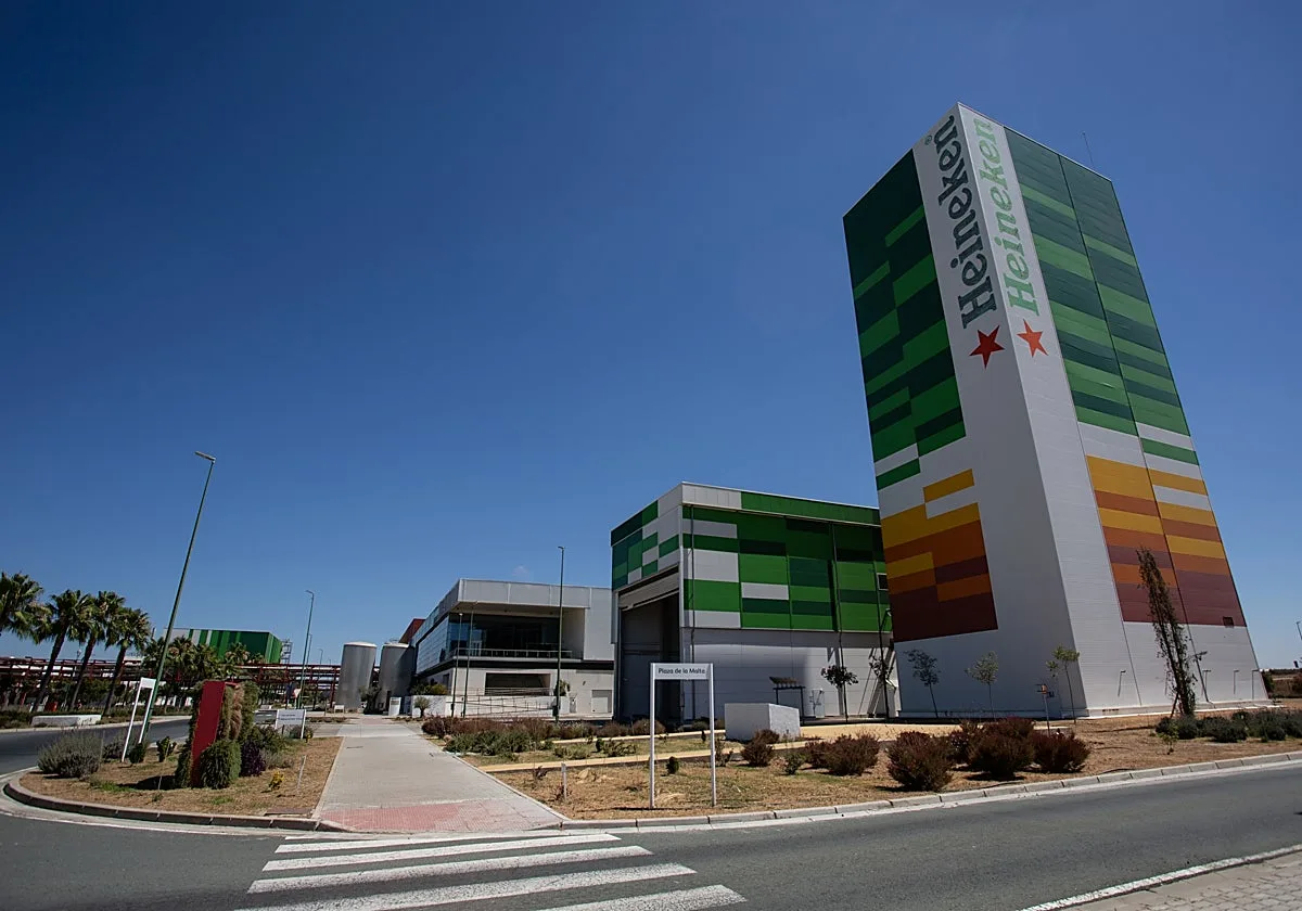 Heineken prepara el terreno para una futura ampliación de la fábrica de cerveza de Sevilla