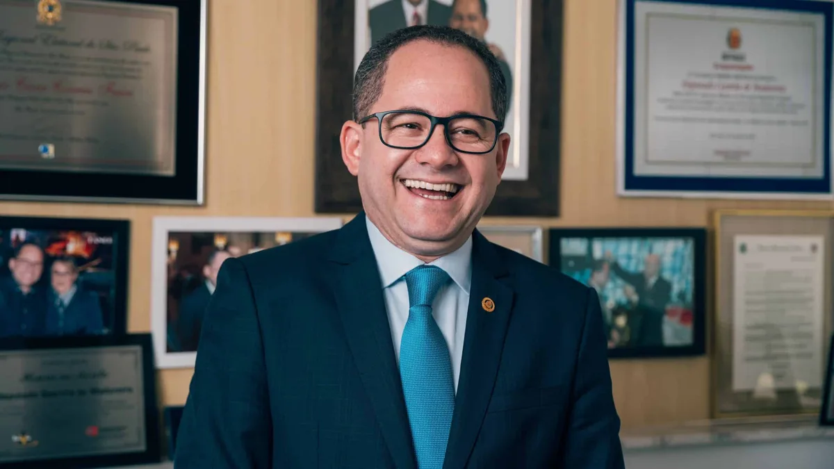 Por R$ 1 milhão, Cezinha dizia que “despacharia” por ganho de causa junto a Nunes Marques, relata PF