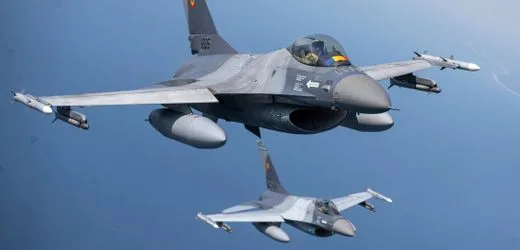 Rumänischer Kampfjet zerstört offenbar Seedrohne nahe Gasplattform im Schwarzen Meer