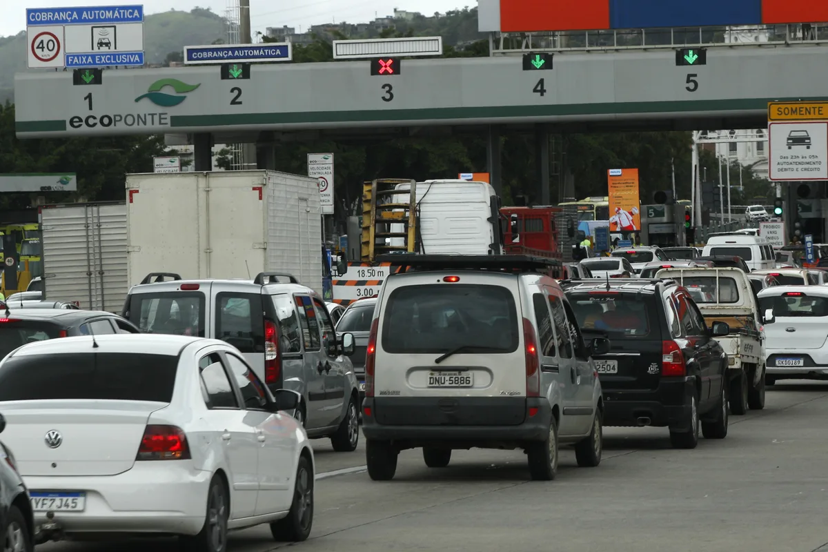 Alerta de ciclone assusta Niterói, mas Defesa Civil diz que aviso é falso