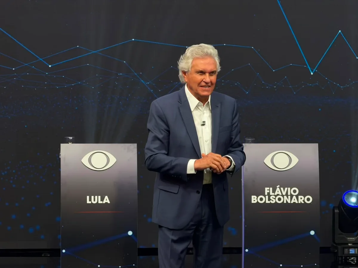 Caiado reage com bom humor ao cochilo de Kassab durante debate