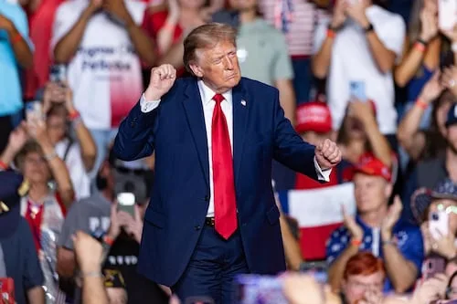 Trump insiste en que debería ganar el Nobel de la Paz; "he evitado la destrucción total del mundo", dice