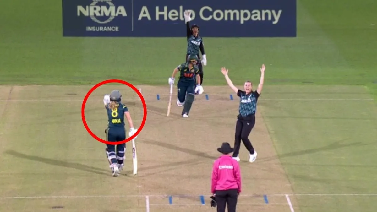 ‘Rusty’ Aussies survive dreadful collapse to seal tense T20 win over New Zealand