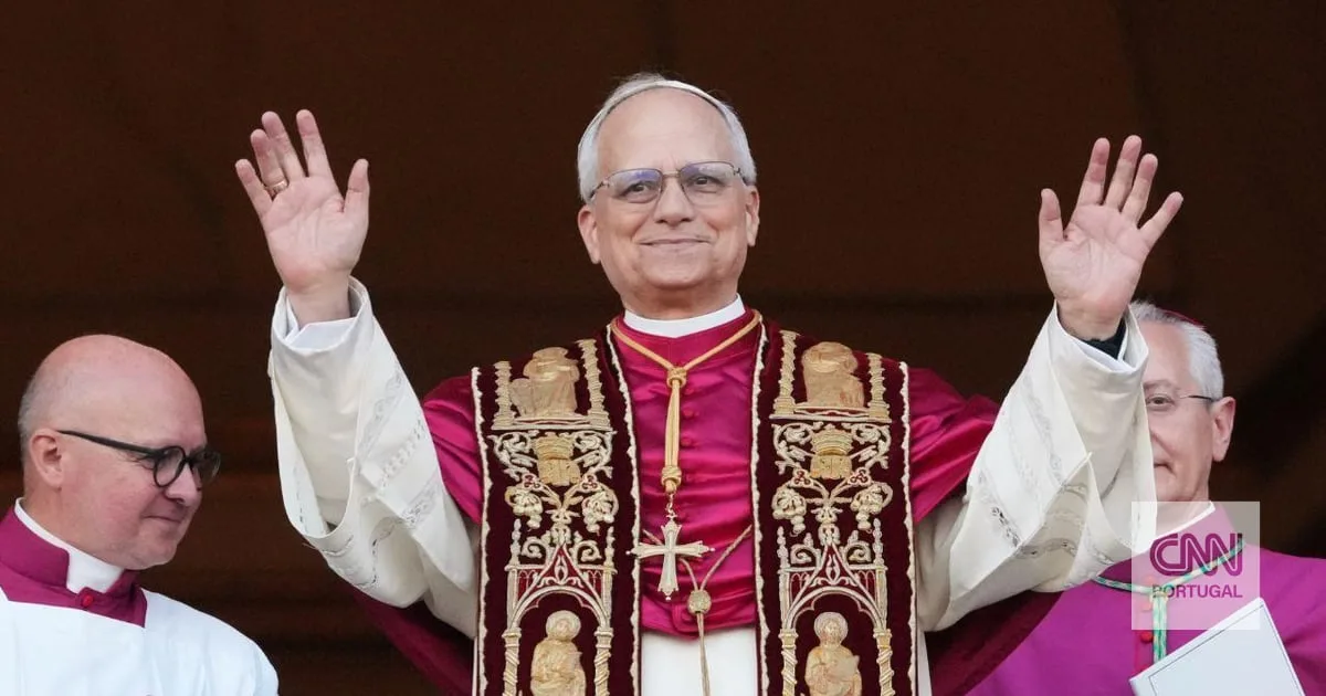 Papa pede que se reze pela água