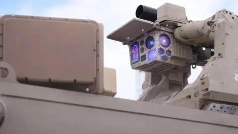 Indra impulsa junto a Europa el desarrollo de tecnologías cuánticas para la defensa