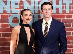 Nach Hochzeit in Italien: Callum Turner passieren seit Ehe mit Dua Lipa "surreale" Dinge