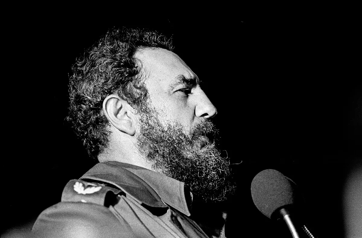 No centenário de Fidel, Cuba vive batalha entre bloqueios e defesa da soberania contra neocolonialismo