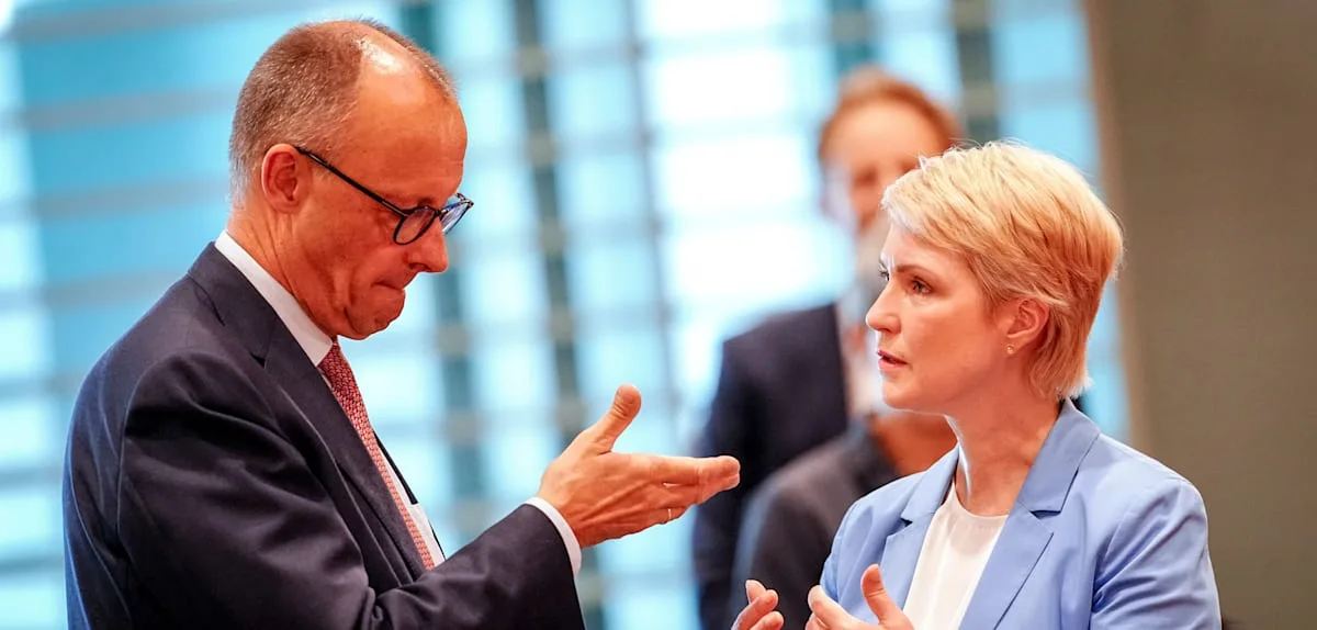 „Sie haben die demokratische Mitte zerstört“ – Merz rechnet mit Schwesigs Wahlkampf ab