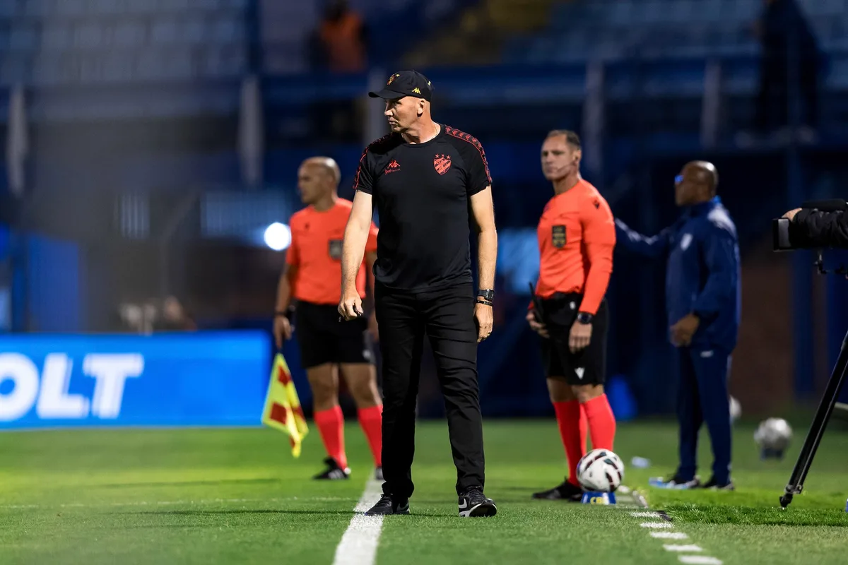 Dal Pozzo diz que empate seria mais justo em derrota do Sport para o Avaí