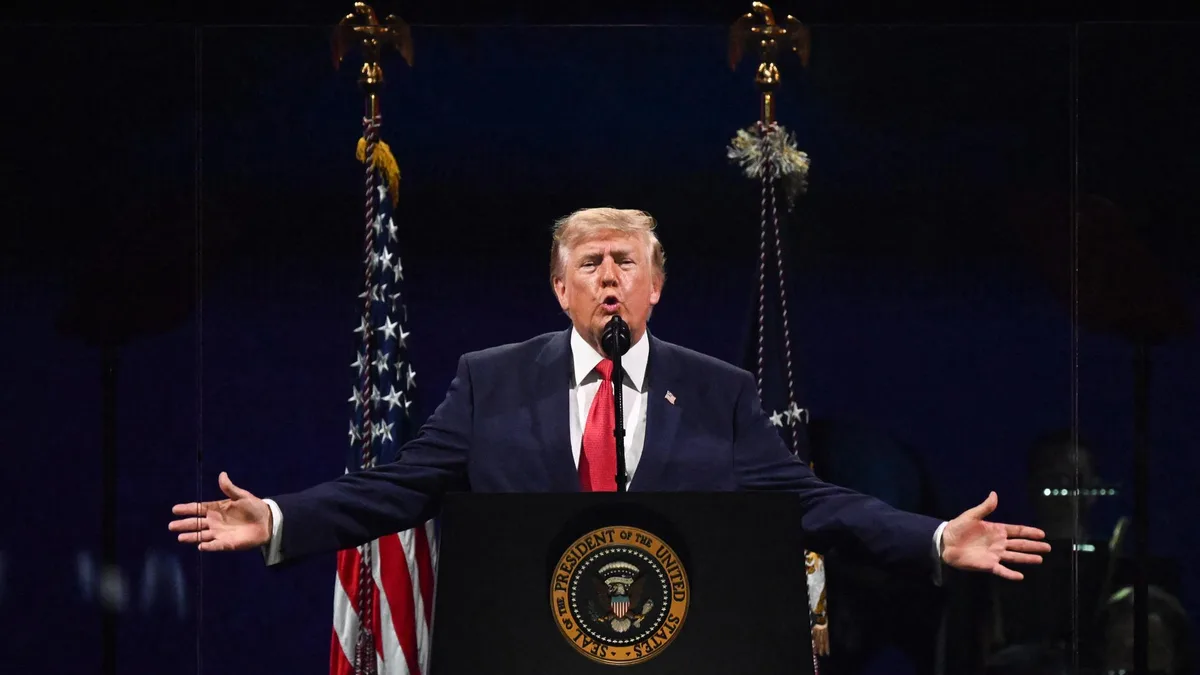 Donald Trump se voit meilleur président américain, et classe Biden et Obama parmi les « ratés »