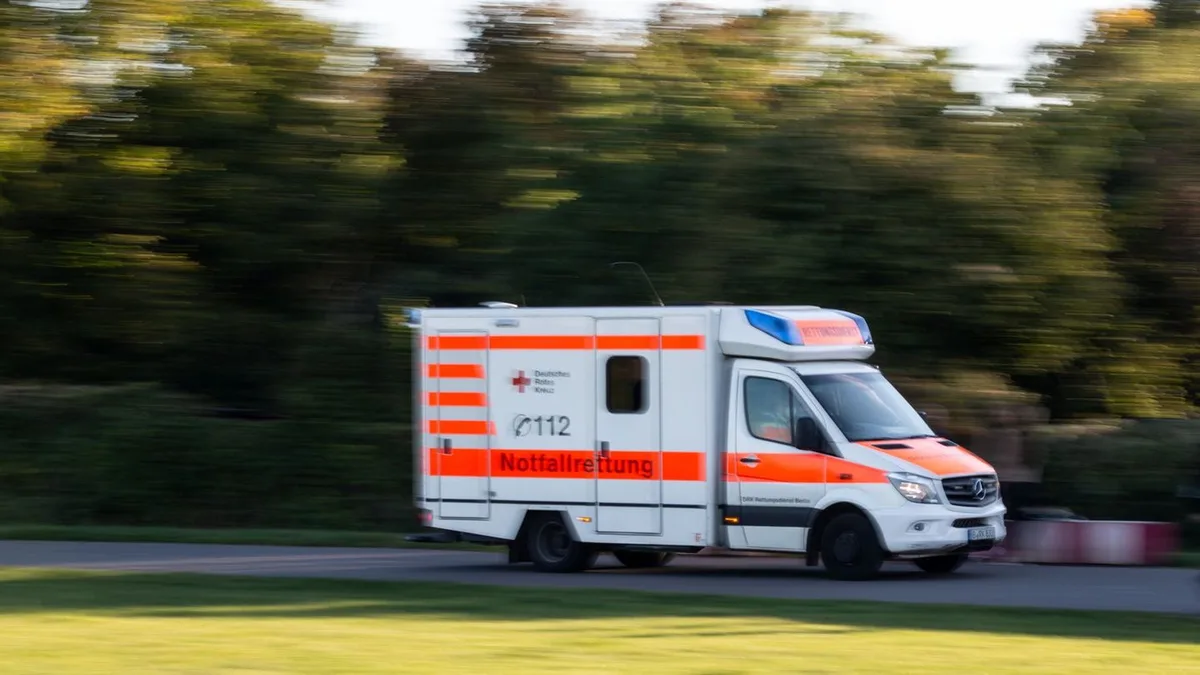 Kriminalität: Streit in Wohnung eskaliert – Frau flüchtet über Balkon
