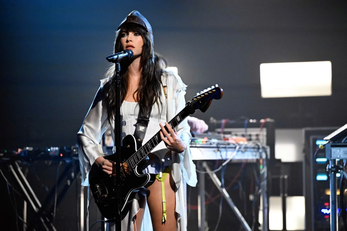 Watch Cara Delevingne Perform ‘Crazy, Baby’ on ‘Fallon’
