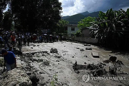 네팔 홍수로 고립됐던 한국인 10명 중 9명 안전지역 이송