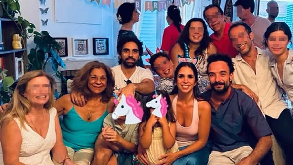 La última celebración de la familia Flores con Elena Furiase como protagonista y una curiosa coincidencia con Lorca