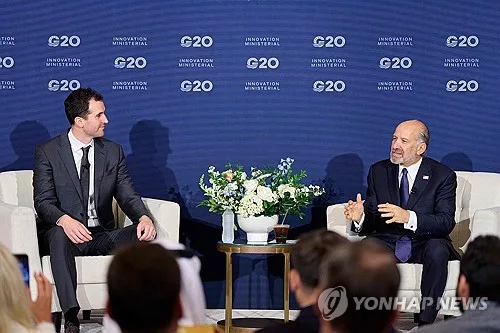 러트닉 "앤트로픽 이젠 신뢰"…트럼프 행정부와 갈등 봉합하나