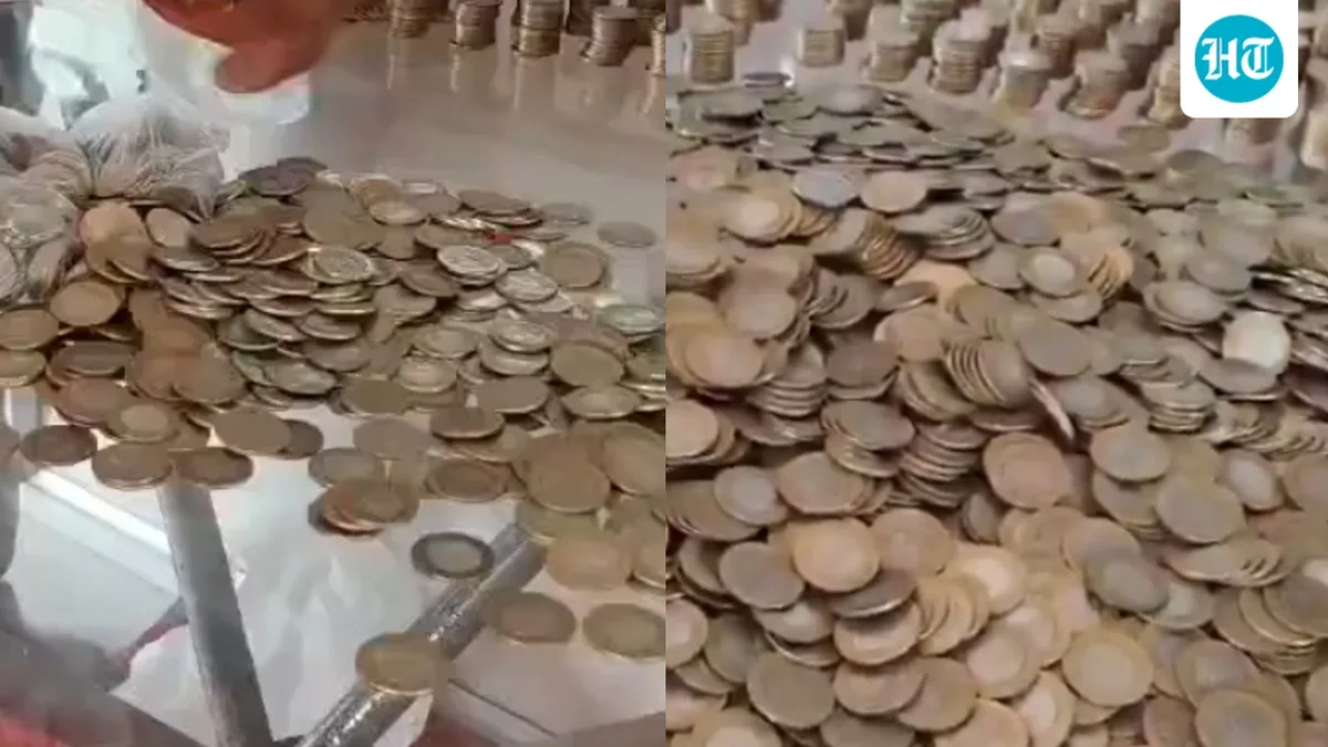 ‘Loose change, 3 years of saving’: Telangana man buys ₹1.23 lakh scooter with ₹10 coins