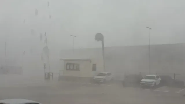 Tempestade violenta em Valência e ventos de 150km/h: "Força de tornado"