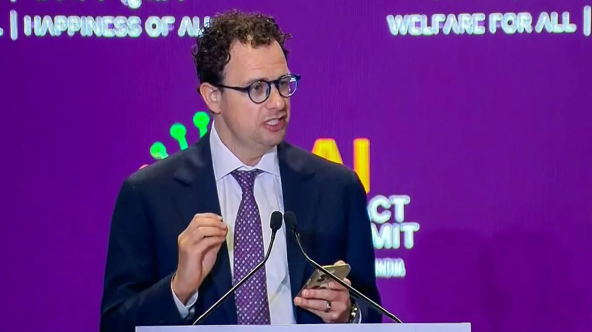 Dario Amodei, CEO da Anthropic, admite que «enxame» de IA pode dominar a Internet num ano