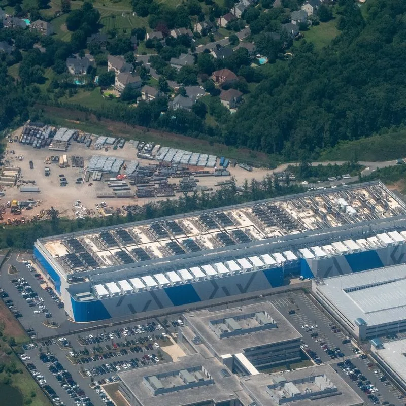 Actualité : 143 propriétaires veulent vendre tout leur quartier à un centre de données pour plus de 450 millions d'euros