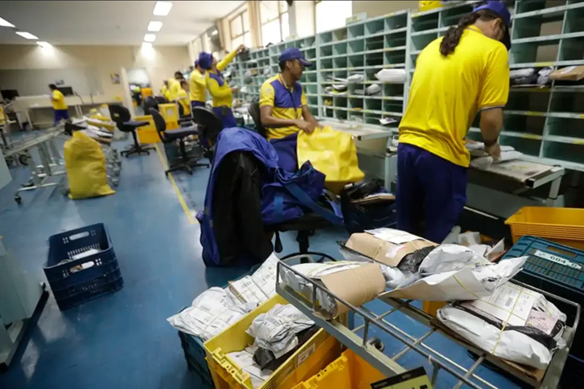 Carteiro processa Correios por protetor solar "fraco", mas perde
