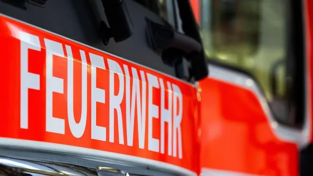 Feuerwehr-Einsatz in Frohnau: Person erleidet bei Brand lebensbedrohliche Verletzungen
