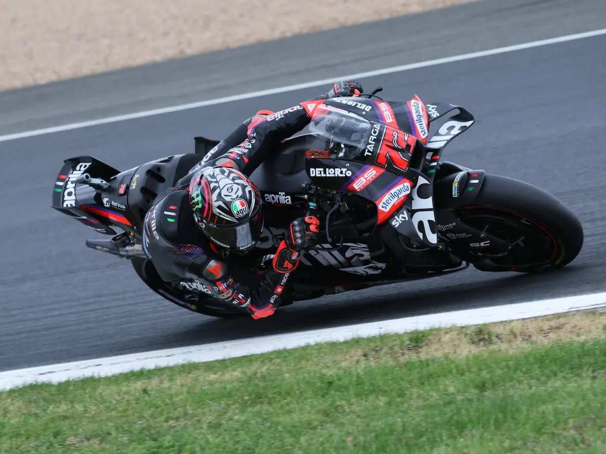 Bezzecchi smashes San Marino lap record to take pole ahead of Marc Marquez