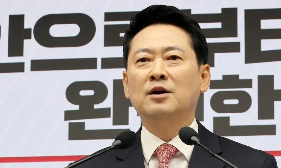 사, 퇴, 하, 겠, 습, 니, 다…“장동혁 평가? 7자면 돼” 이재오 맹공