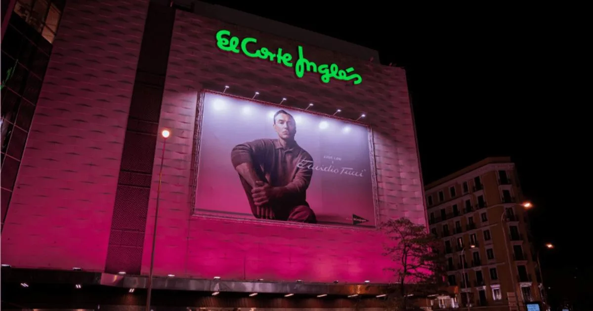 El Corte Inglés ilumina de rosa 27 fachadas y lanza una campaña solidaria contra el cáncer de mama