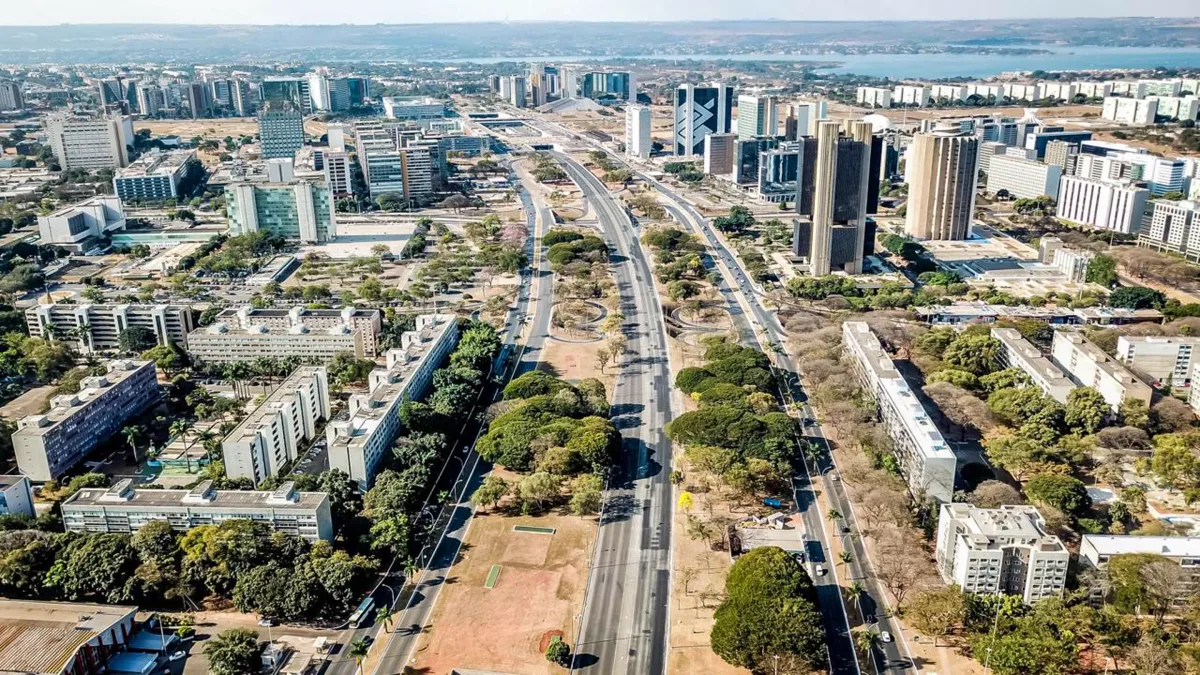 Segunda melhor capital do Brasil para viver e primeira cidade moderna na lista da UNESCO: a capital desenhada como um pássaro em voo no Cerrado