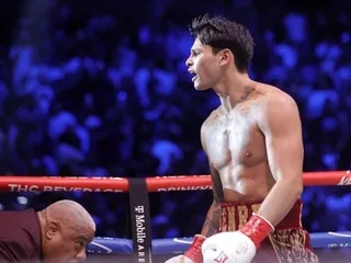 Boxe. Tombeur de Conor Benn dès le deuxième round, Ryan Garcia conserve sa ceinture WBC des welters
