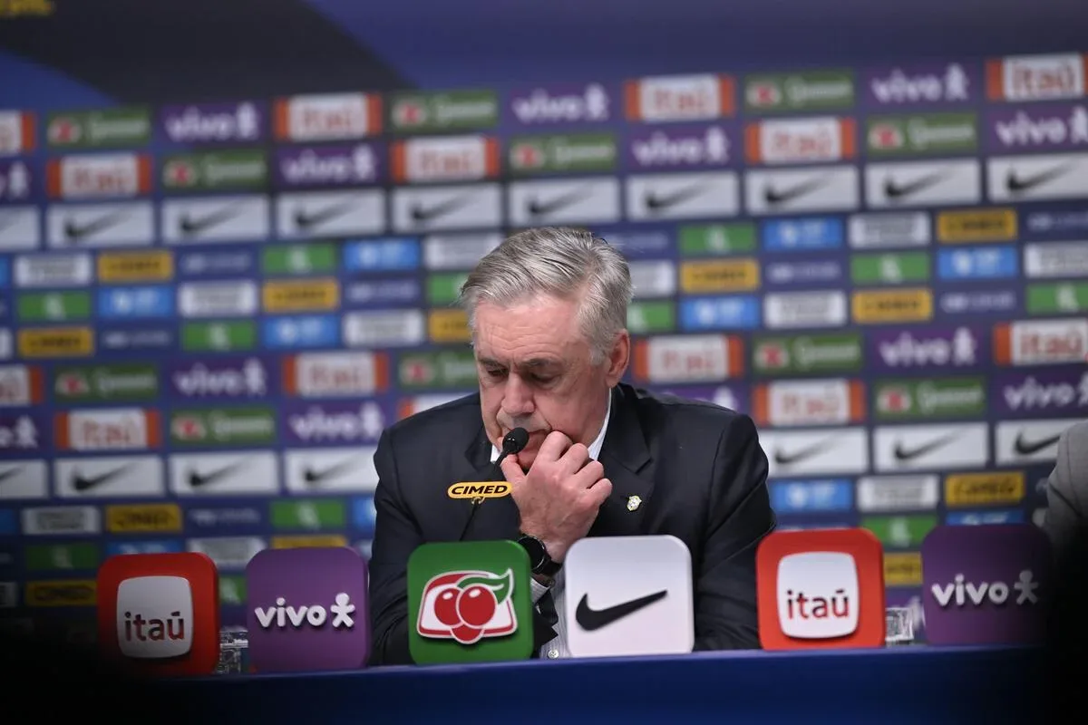 Ancelotti responde Thiago Silva após crítica e explica renovação na Seleção: “Agora a prioridade é essa”