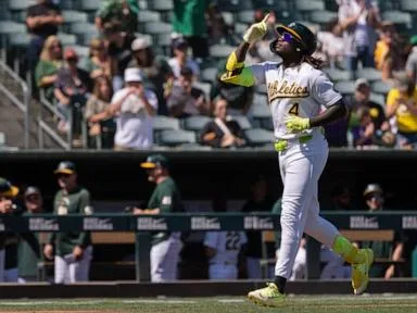 Mariners stumble again in playoff push, Butler’s 9th-inning homer lifts A’s to 8-7 win
