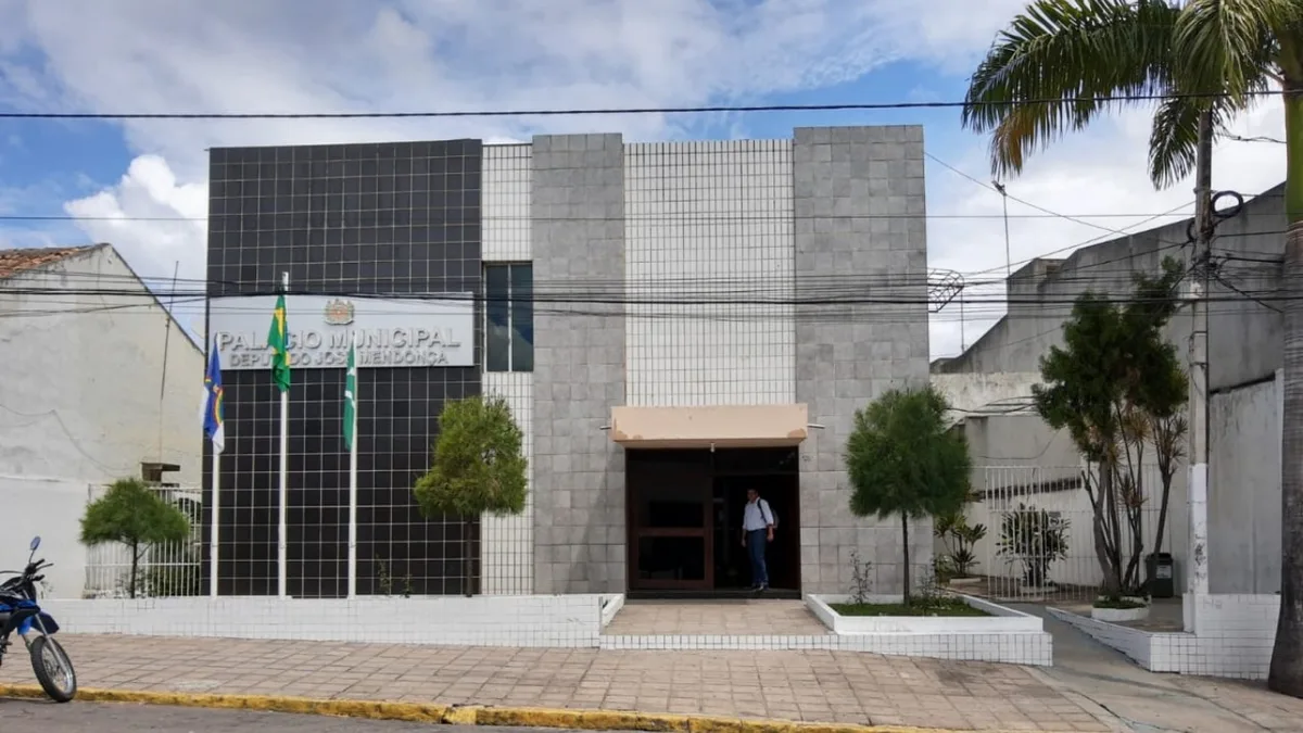 Prefeitura de Belo Jardim abre concurso público com 150 vagas e salários de até R$ 4,5 mil