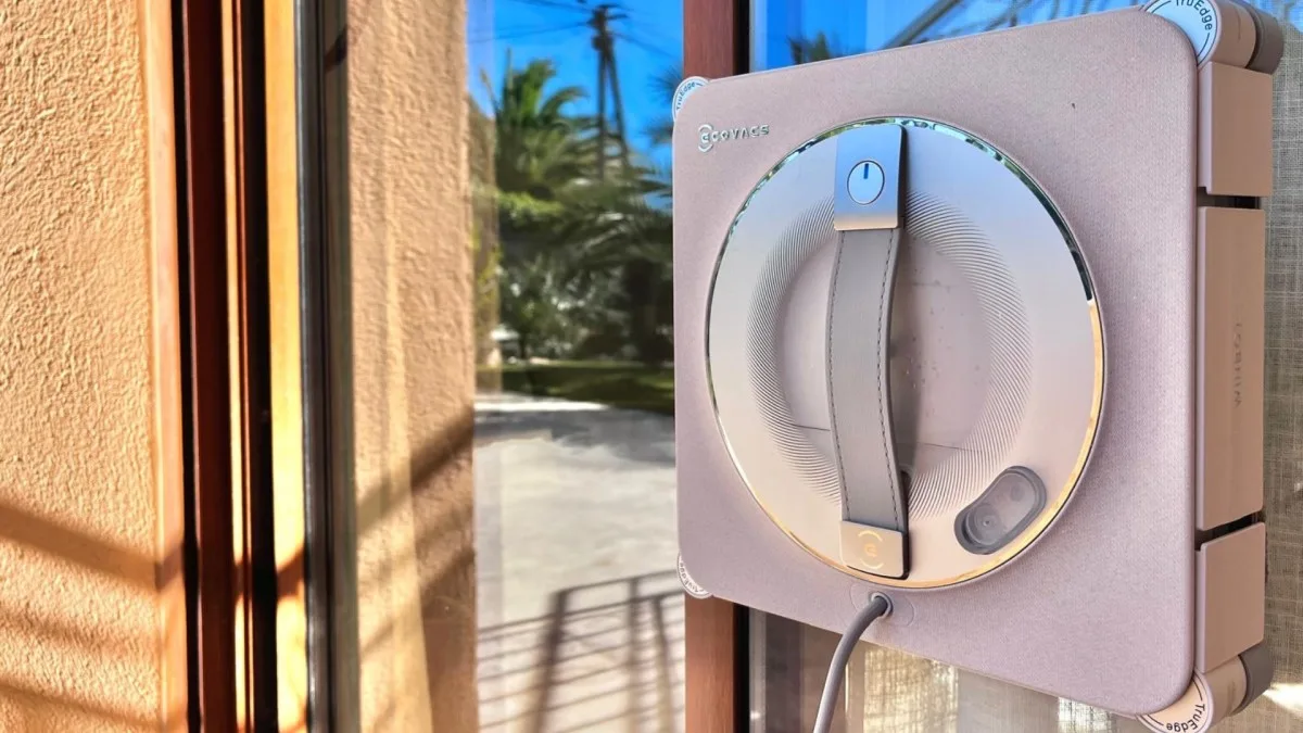 Peut-on laisser un robot laver ses vitres ? J’ai testé pour vous avec le Winbot W2S Pro Omni
