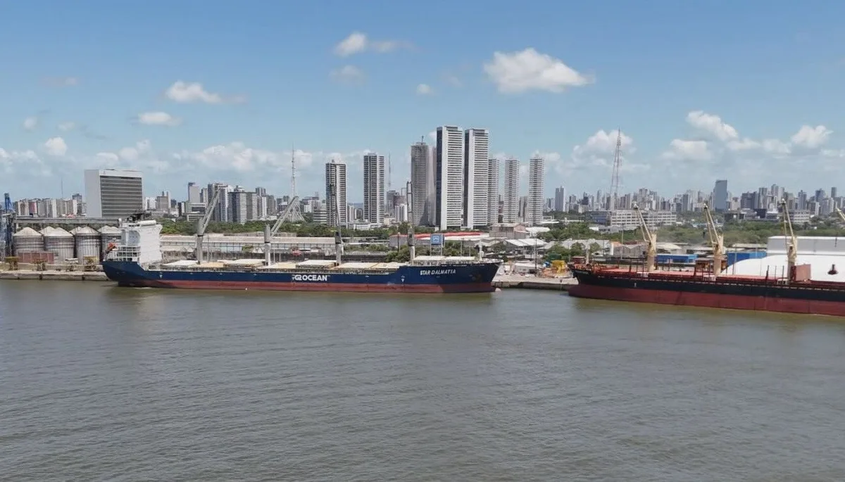Pescadores denunciam aumento da poluição e prejuízos após obra de dragagem do Porto do Recife; MPF apura impactos ambientais