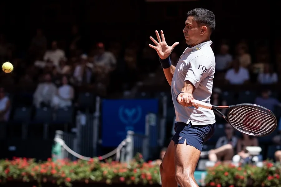 Monteiro também avança e garante duelo 100% brasileiro nas quartas