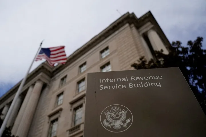 La notificación del IRS que puede poner tus cuentas y bienes en EEUU bajo presión